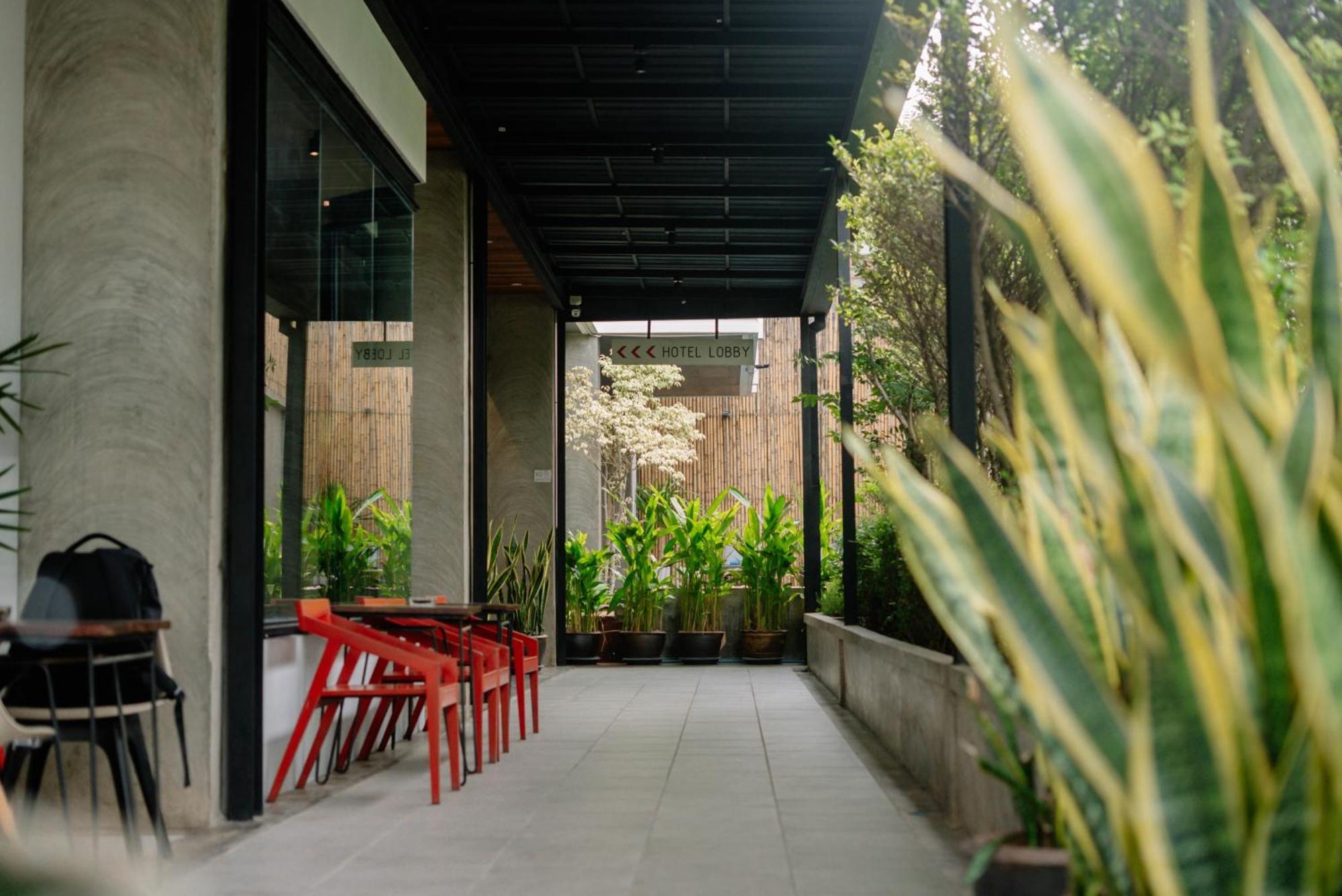 S 2 Modern Boutique Hotel Виентиане Екстериор снимка